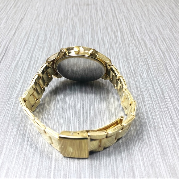 Geneva | Gold Stud Watch - Picture 4 of 5